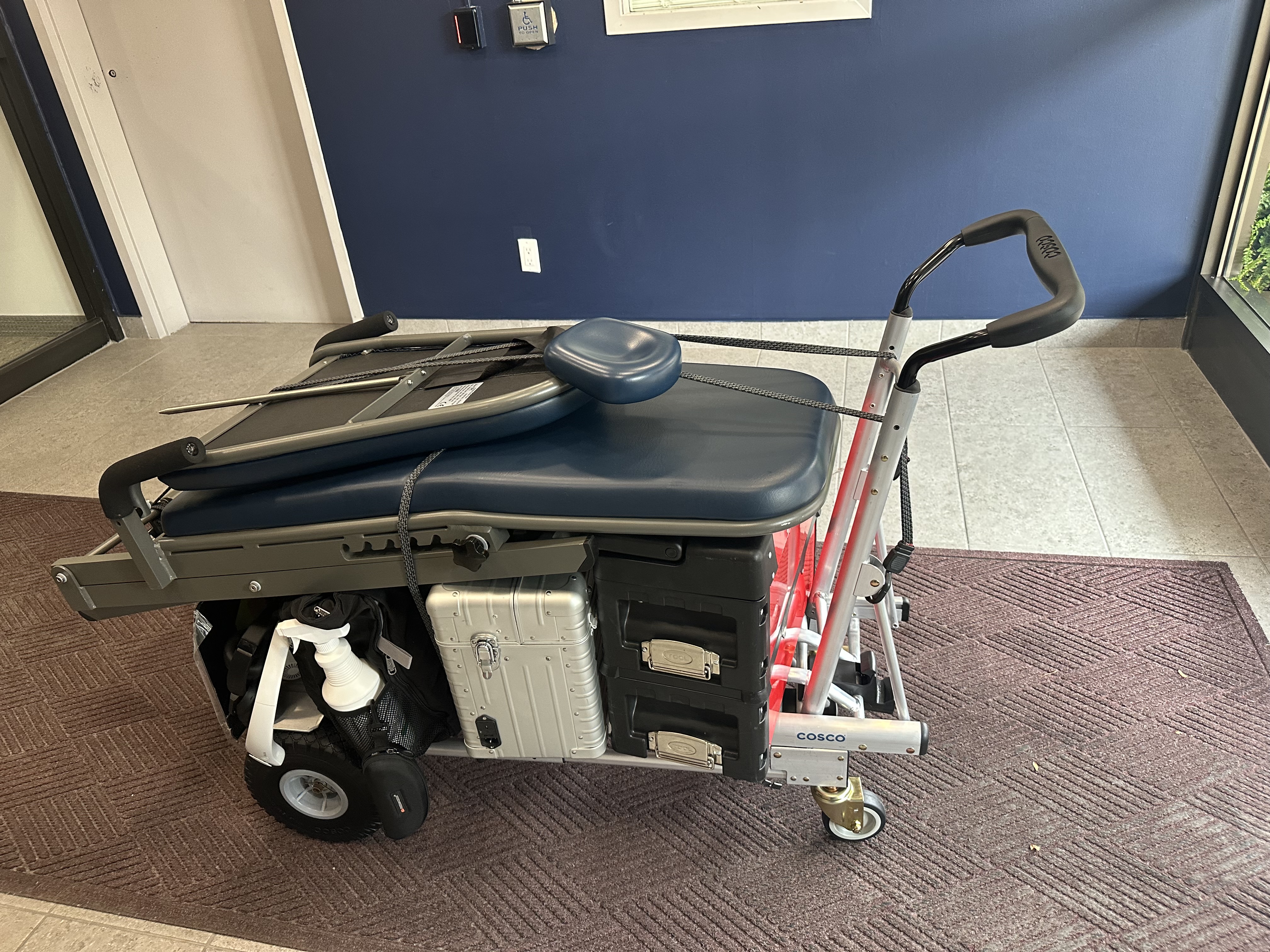 Compact mobile dental equipment